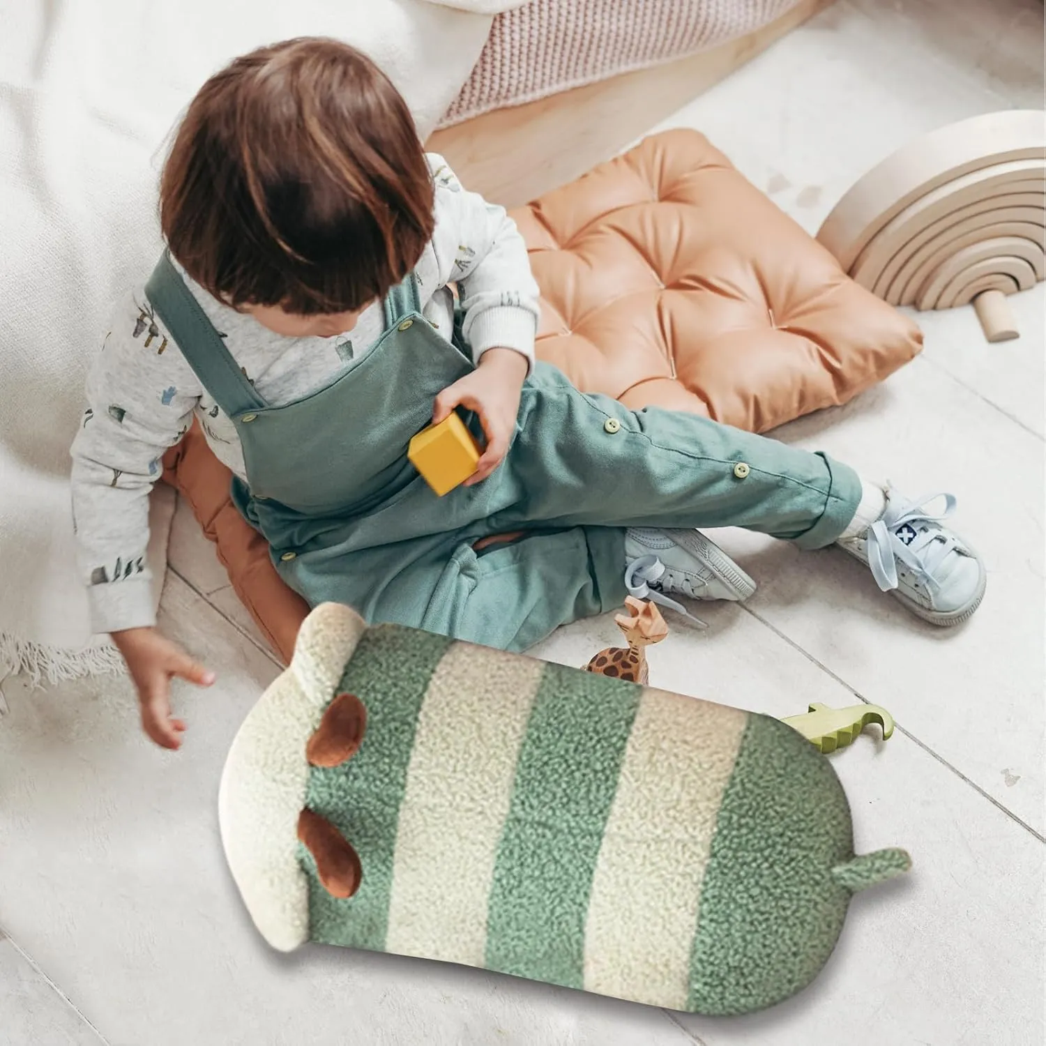 Body Pillow Stuffed Toy, Super summon Soft Cartoon Hugging Toy Gifts for Bedding, Kids & Girls Sleeping (Green,Large - 19 inch) Cute Insect Stuffed Animal Toy Plush Pillow, Kawaii Plushies Cylindrical 