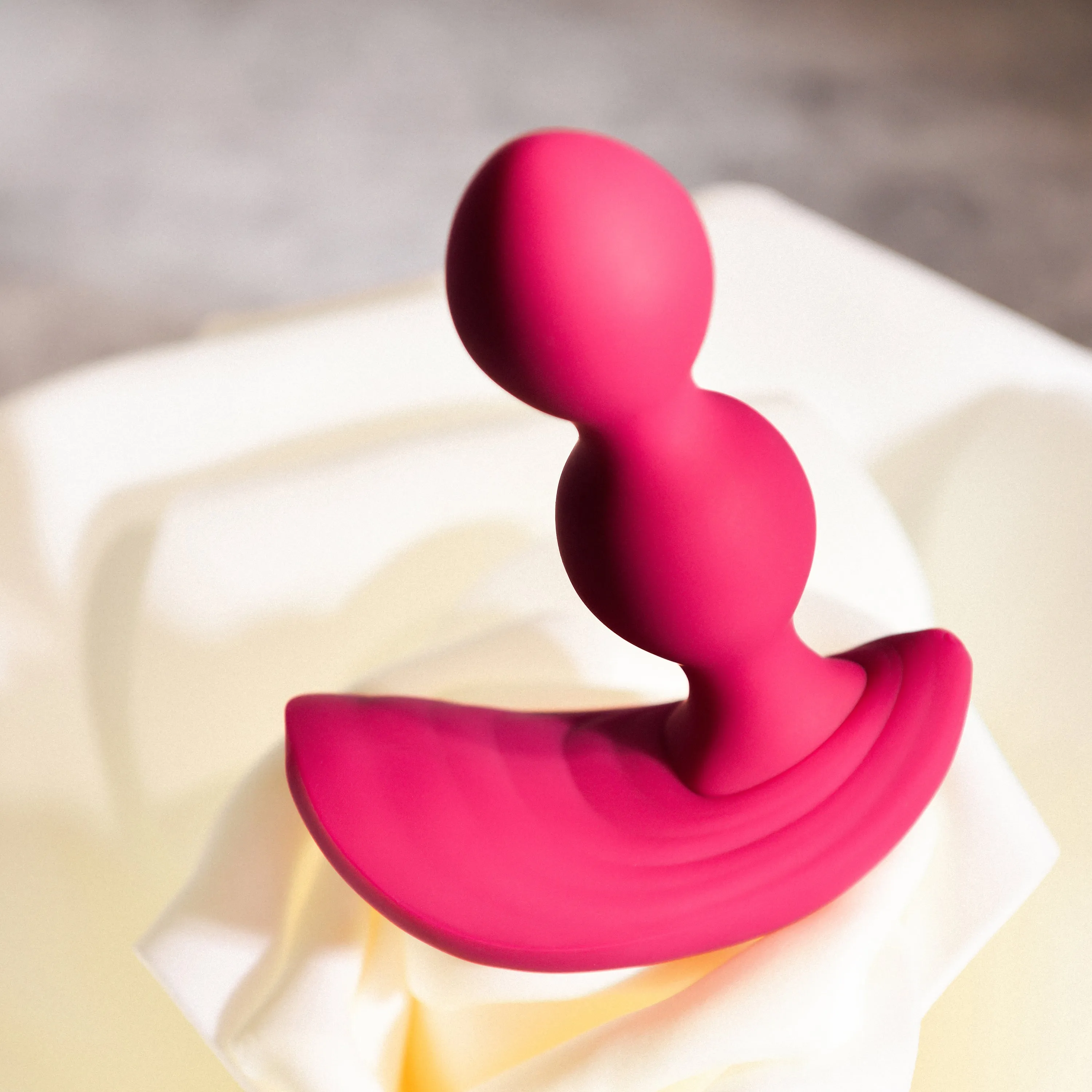 Bubble Butt Inflatable Vibrating Butt Plug with Remote