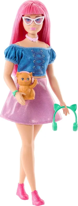 Doll Wearing Signature Removeable Outfit with Storytelling Accessories, Including Pet raw Kitten Barbie Mysteries: Beach Detectives Daisy 