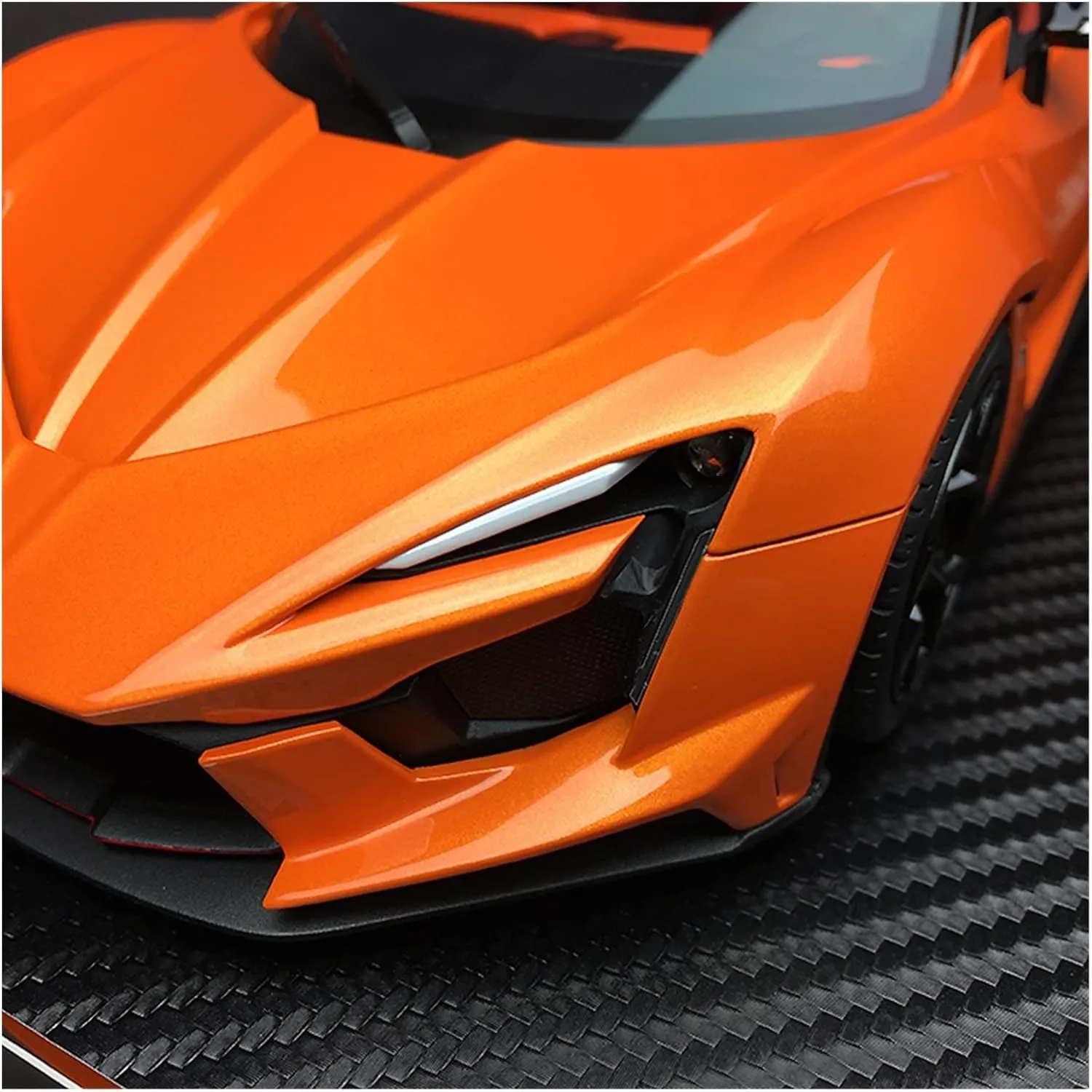 expedient soybean 18 Resin Simulation Car Model Exquisite Version of Collectible Ornaments Festive Deluxe Gift (Color : D) Alloy Resin Car Vehicle Model Fit for Lykan Fenyr 1 