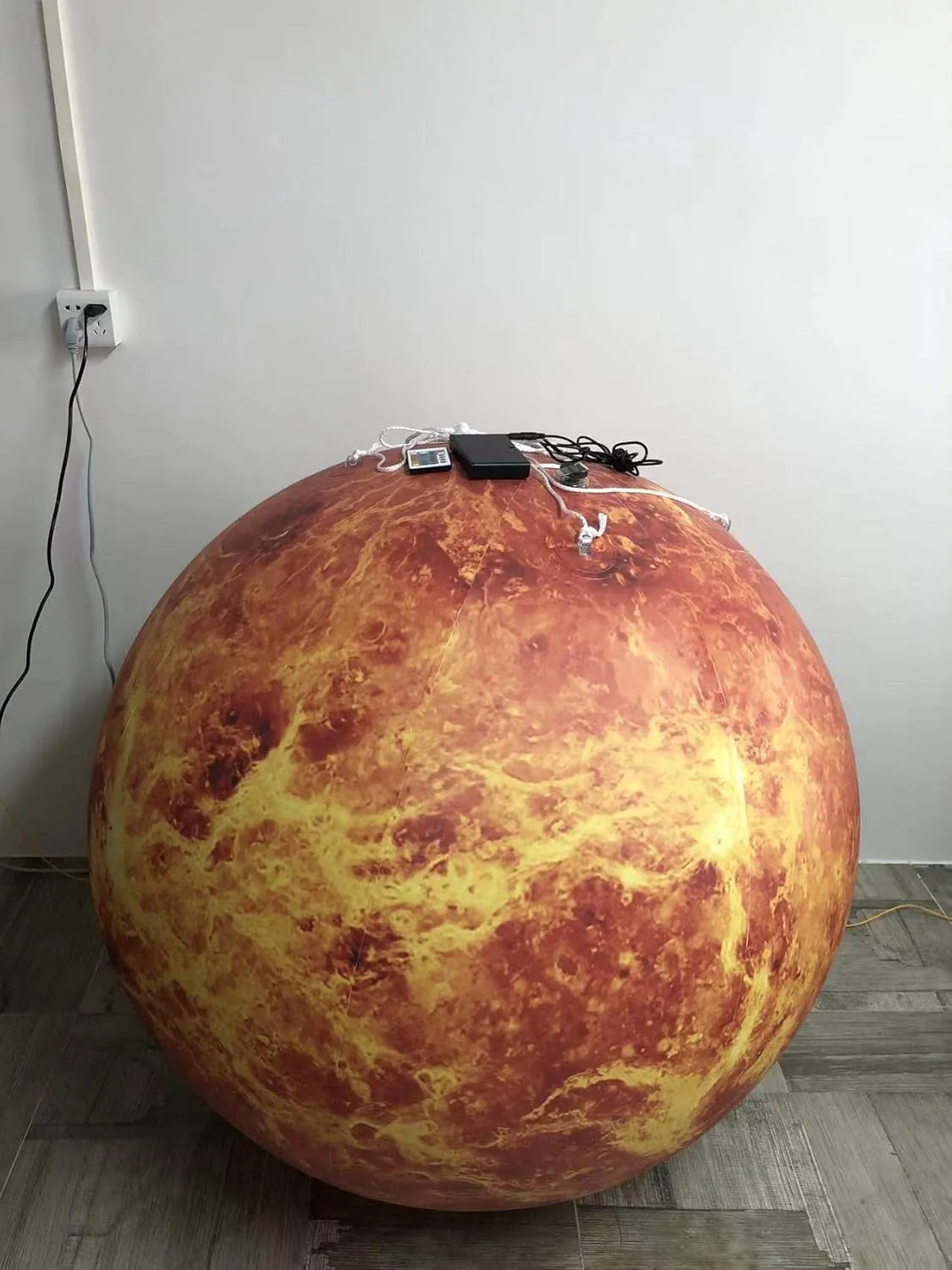 flee needy delectable facet remodel prospector Venus, Inflatable Planet Balloon for Astronomy for Education Institution/Planetarium/Store/Club Decoration 60'' Large Inflatable 