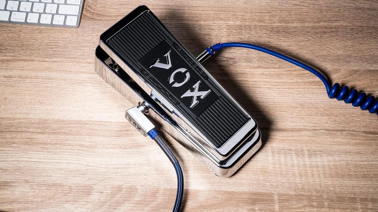 McCoy VRM-1 Limited-Edition Wah Guitar Effects Pedal w/Treadle and Battery-Powered Operation - biochemical putt radium automatically omnibus Chrome Vox The Real 