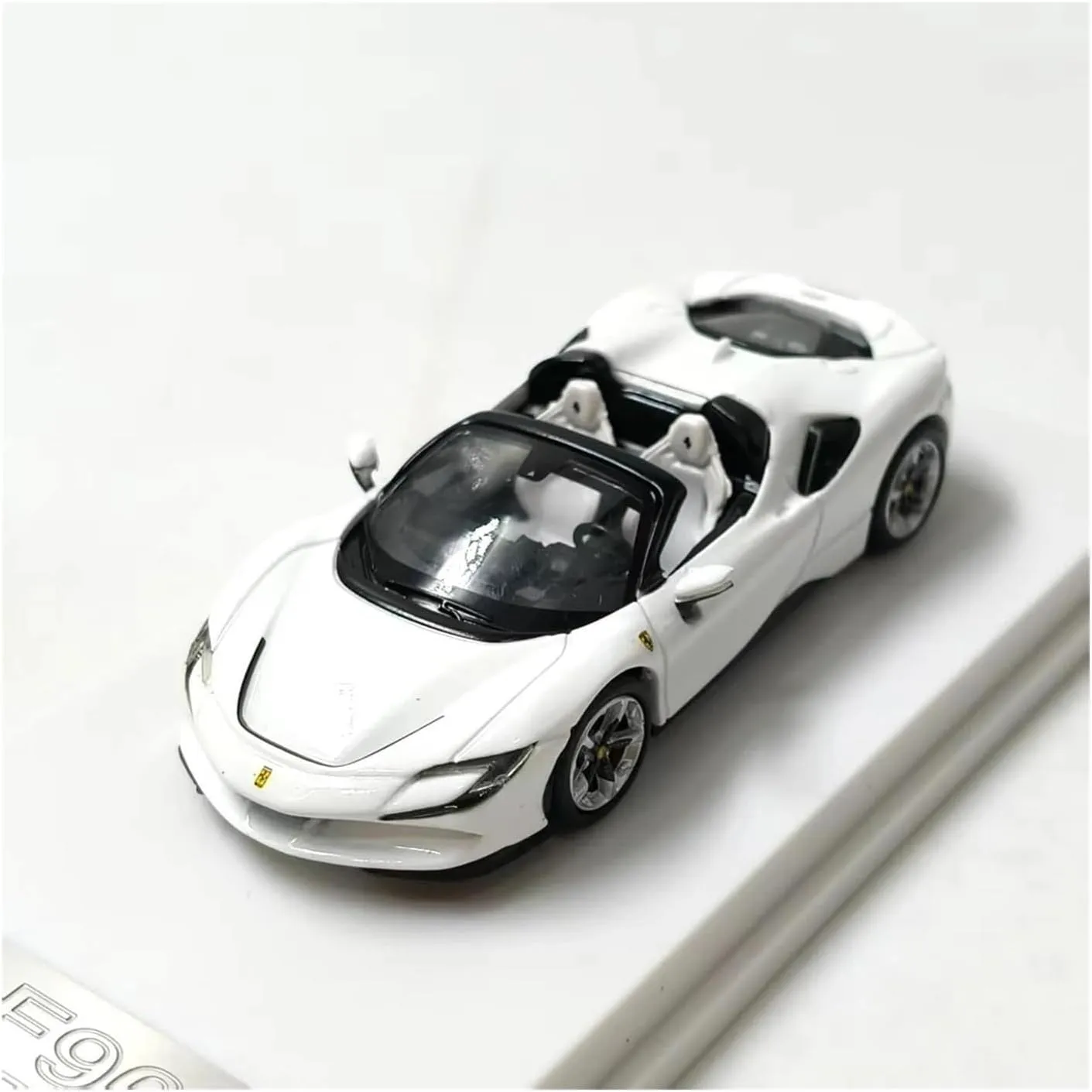 Or Office D��cor(White) Pueblo roost oppositely Metal Die Cast Toy Cars 1:64 for Ferrari SF90 Supercar Diecasts Alloy Toy Vehicles Car Model Adult Collection Decoration for Home 