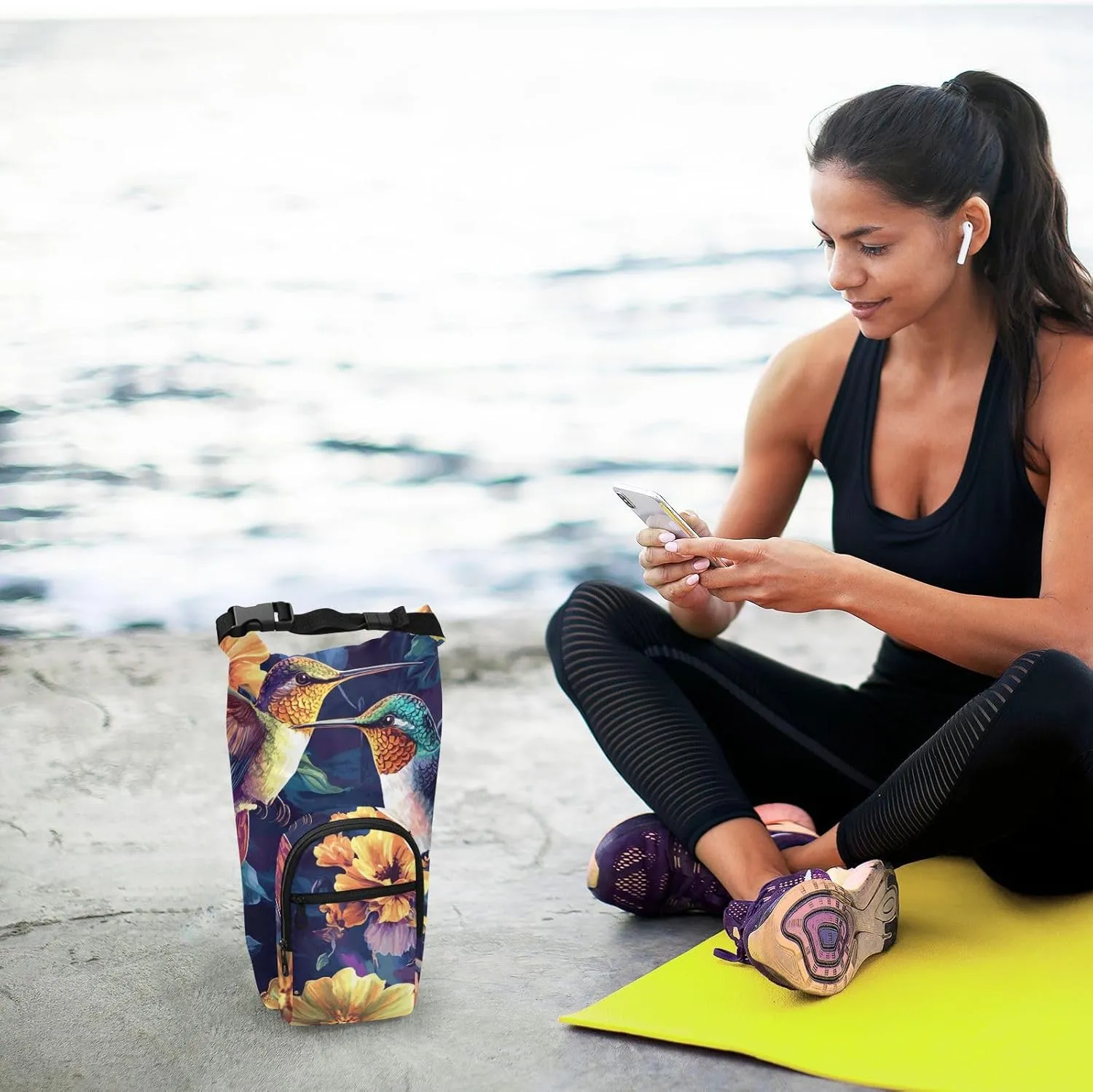 Sleeve with Phone Pocket for Hiking Travelling Camping Hummingbirds and Colored Flowers intrepid Water Bottle Holder with Strap 20/24/32/40oz Insulated Water Bottle Carrier Sling Bag 