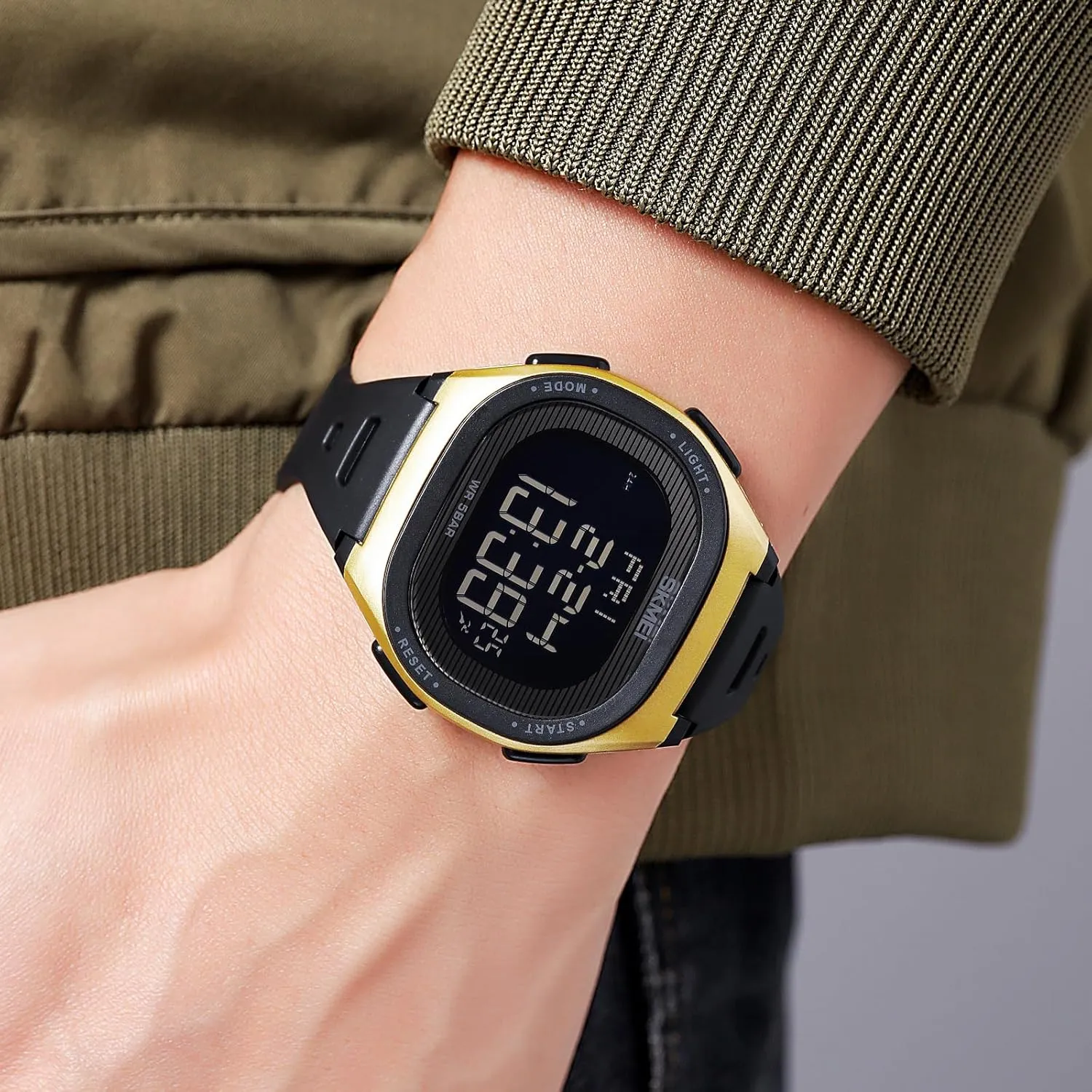 Student Electronic Waterproof Watch Multifunctional Military Sports Glow consecutive LED Watch FANMIS Men's Digital Outdoor Sports Watch Youth 