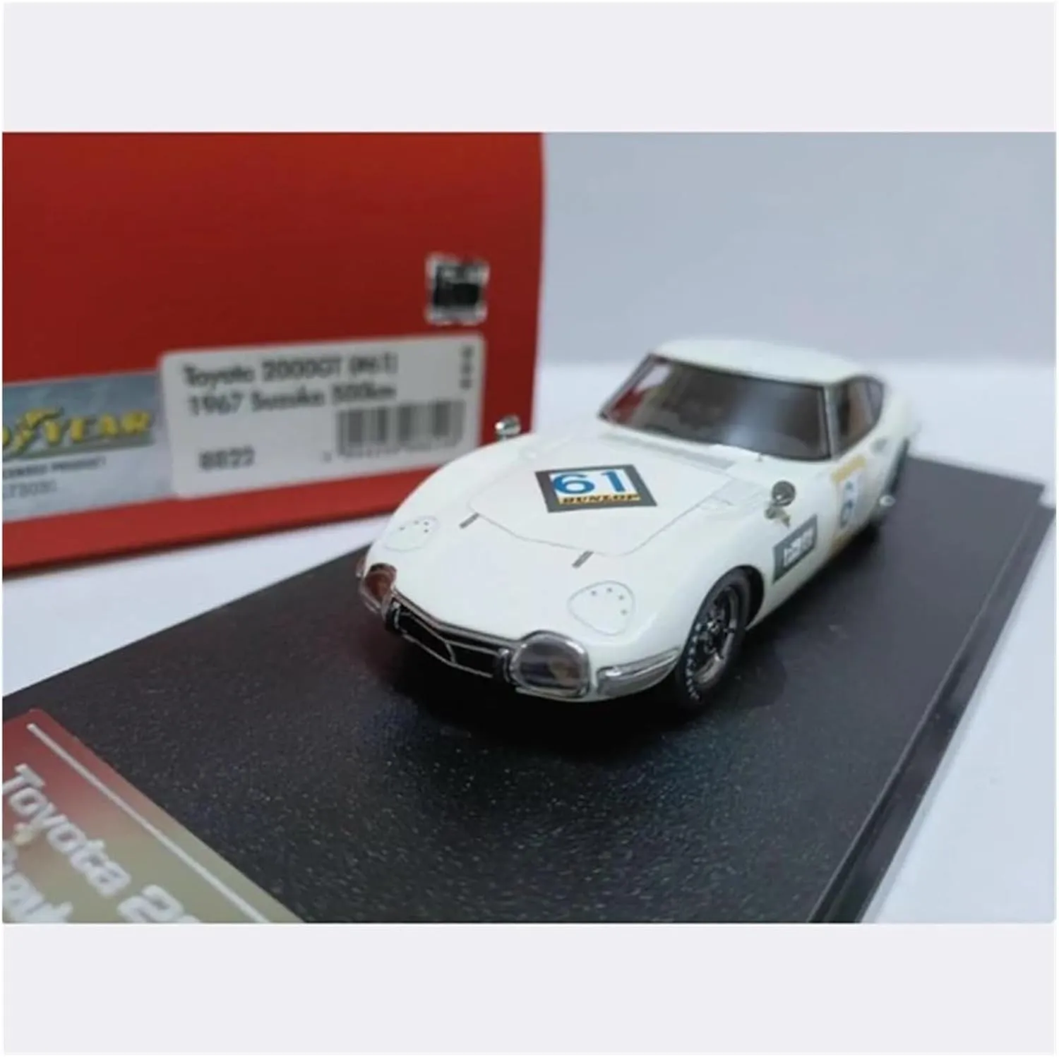 Suzuka 1967 Resin Model Car puddle deception Mongolia delta Static Display Hobby Collection White for Home Or Office D??cor Metal Die Cast Toy Cars 1/43 Scale for Toyota 2000GT 
