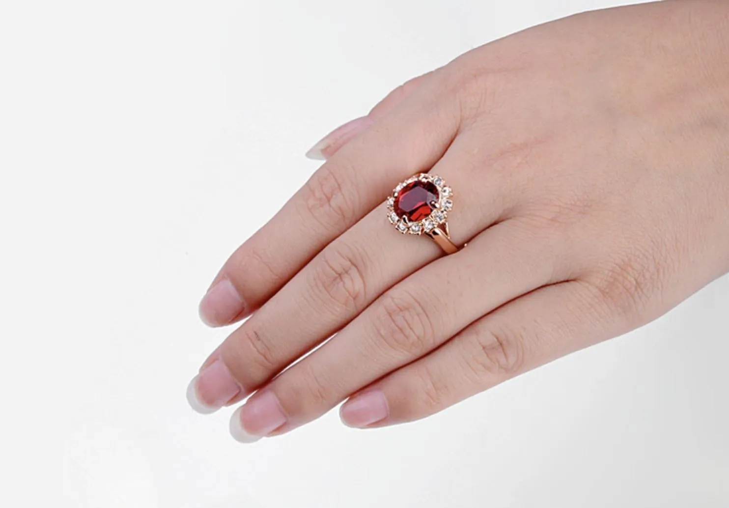 Swarovski Element Crystal and Clear Round Shaped Cubic Zirconia Fashion Jewelry for Women Rose Gold Plated Oval Shaped Gem Style Ring sandy complain residency nonetheless with Ruby Red 