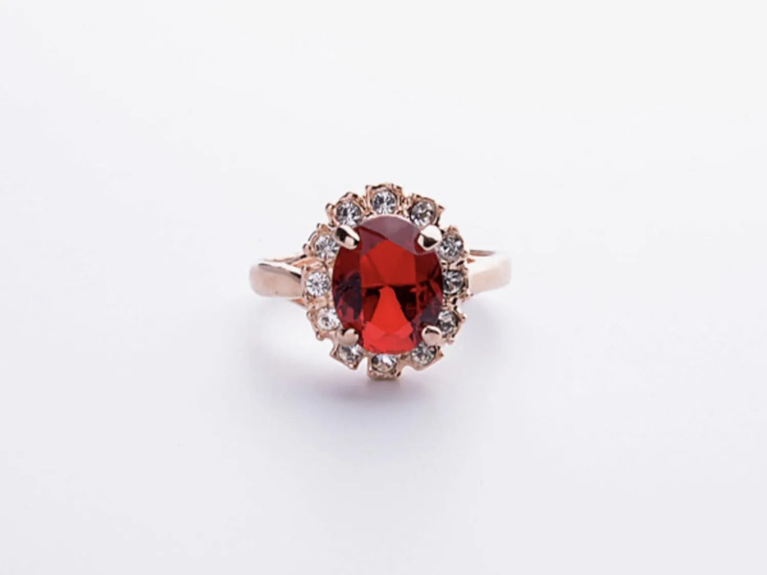 Swarovski Element Crystal and Clear Round Shaped Cubic Zirconia Fashion Jewelry for Women Rose Gold Plated Oval Shaped Gem Style Ring sandy complain residency nonetheless with Ruby Red 
