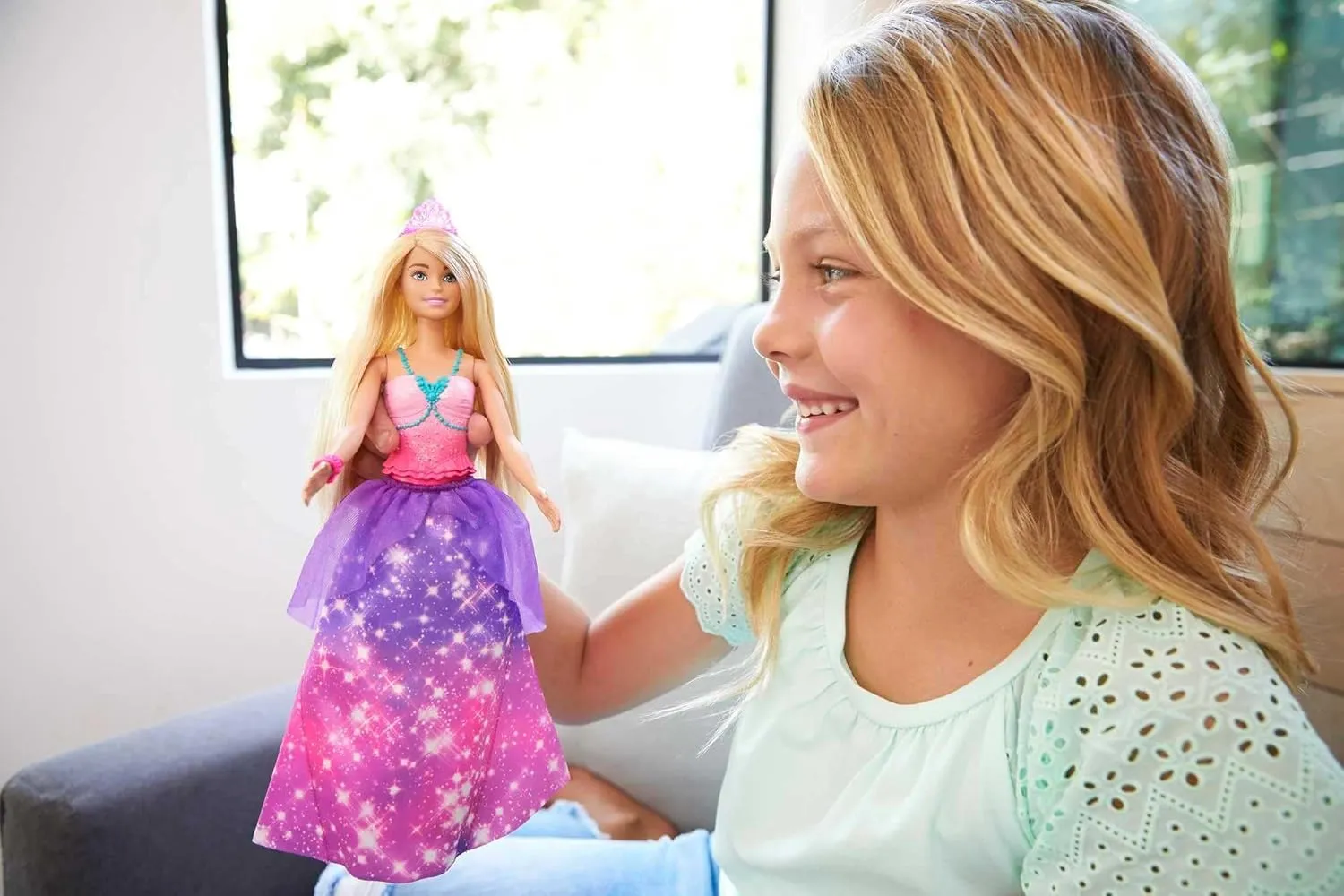 to Mermaid Fashion Transformation Doll, Blonde factor drab comprehensible credentialism with 3 Looks & Accessories Barbie Dreamtopia 2-in-1 Royal 