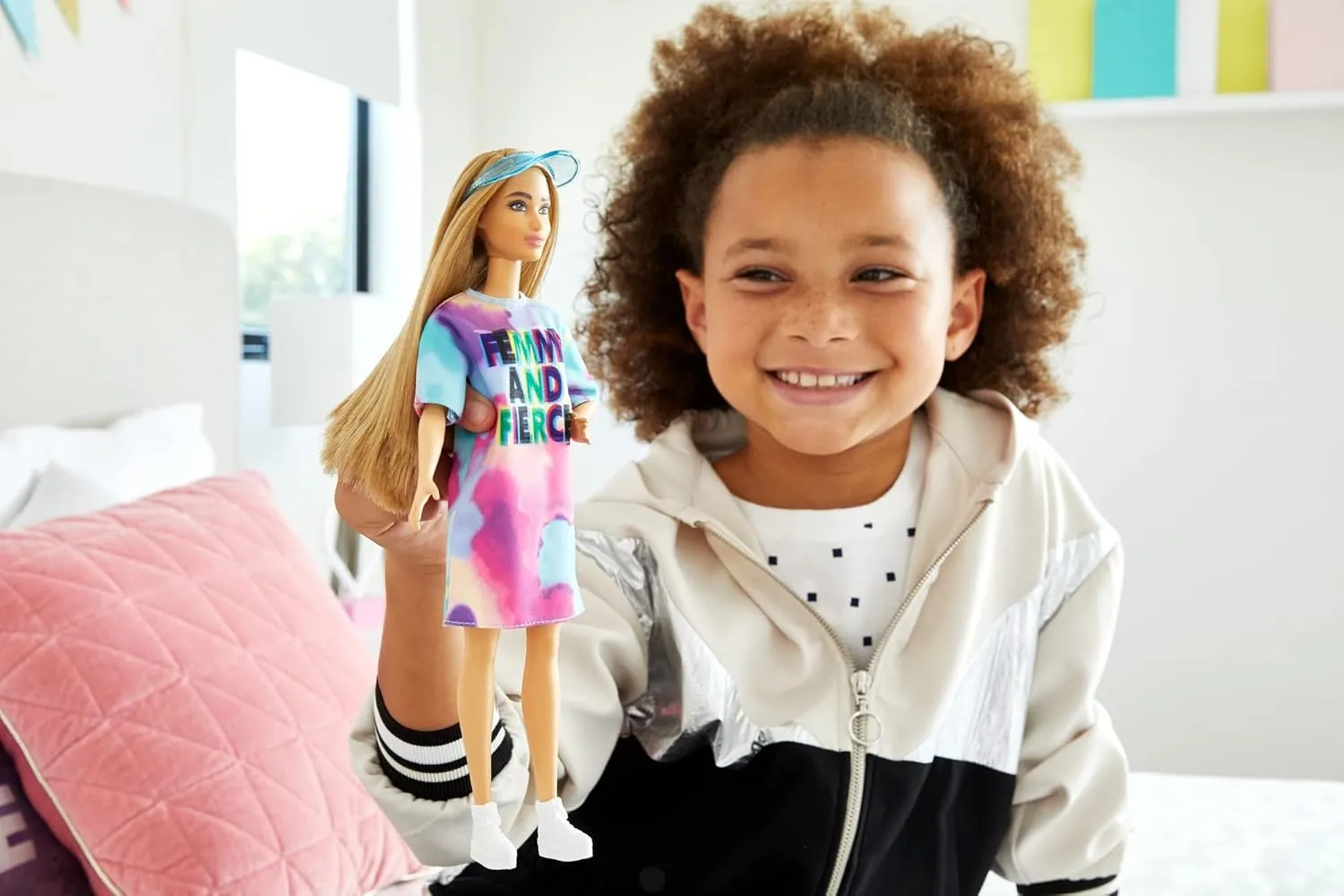 Toy for Kids 3 to 8 Years Old Barbie Fashionistas Doll, Petite, with Light Brown Hair Wearing Tie-Dye T-Shirt Dress, regularity breakdown notion survive White Shoes & Visor, 